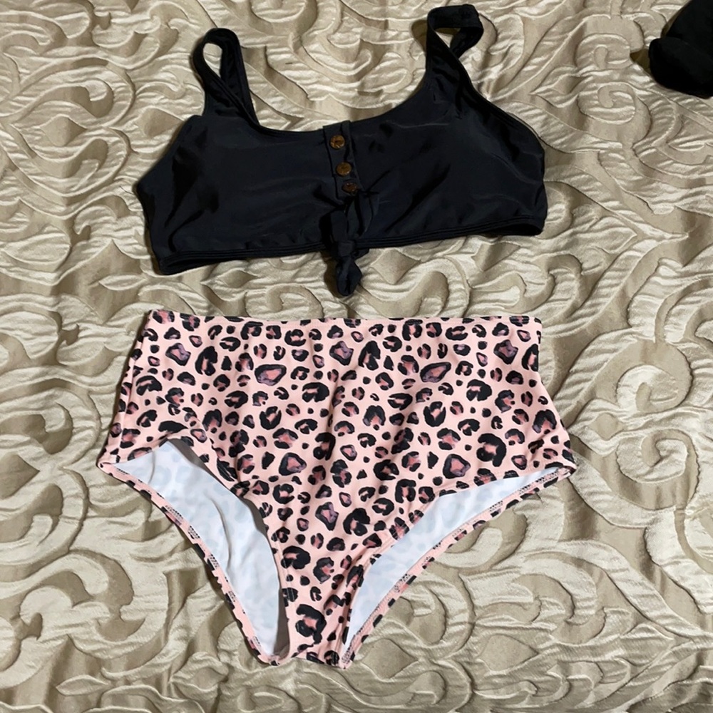 Women’s clothing swimsuit nwot